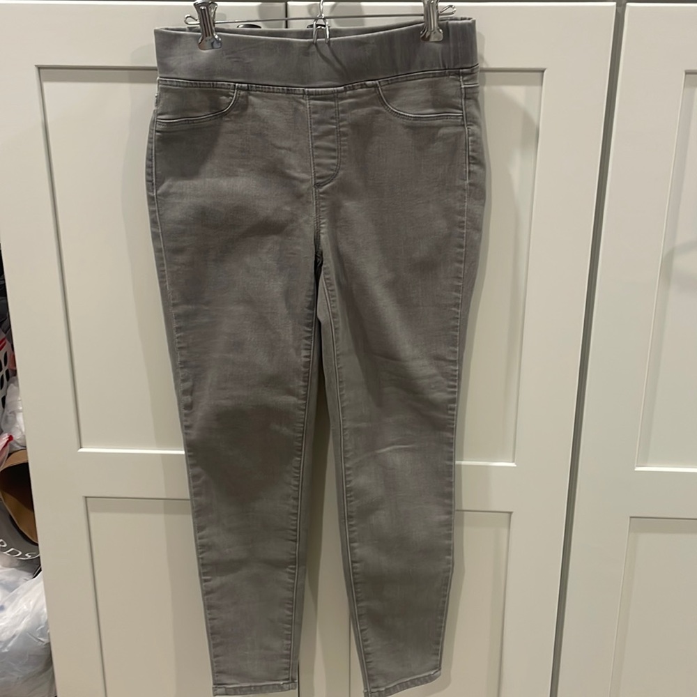 Talbots light grey pulling jegging, sz 4p, only wore once, very stretchy